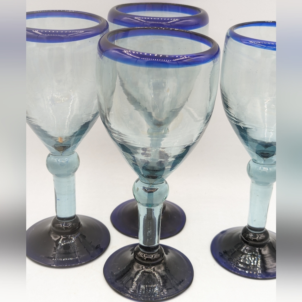 Vintage Hand Blown Wine Glasses Made in Mexico Set of four (4) - Picture 2 of 6